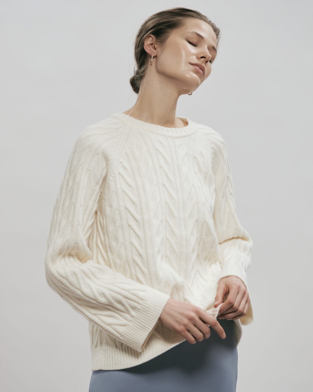 Cable Knit Classic Sweater 04 - AmiAmalia Luxury Knitwear